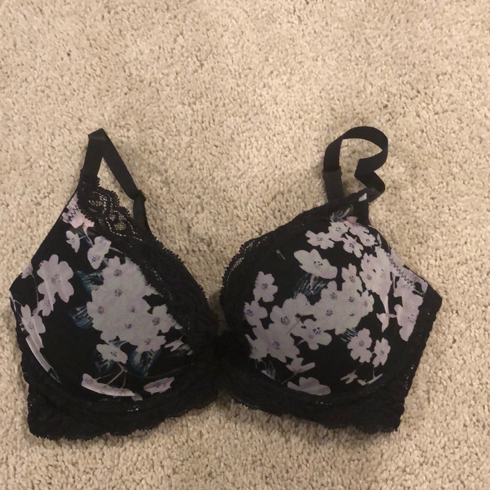 Natori feathers bra size 30 DD